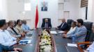 وزير الاتصالات يناقش جاهزية الوزارة وسير العمل بالتزامن مع 